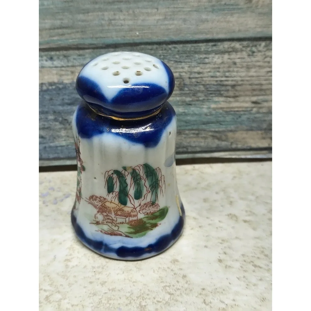 MCM‎ Hand Painted Porcelain Japanese Garden Geisha Girls Salt/Pepper Shaker VTG